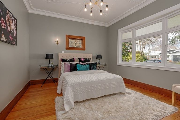 Photo of property in 41 Manapouri Crescent, Hokowhitu, Palmerston North, 4410