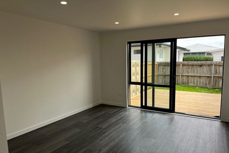 Photo of property in 5/3 Abbotleigh Avenue, Te Atatu Peninsula, Auckland, 0610