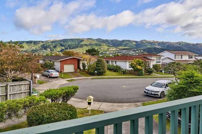 Photo of property in 21 Lupin Terrace, Tawa, Wellington, 5028