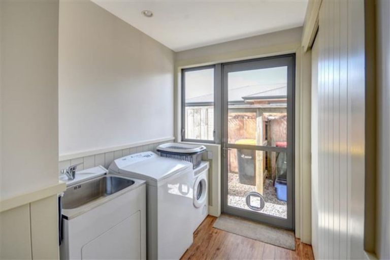 Photo of property in 12 Kura Place, Mosgiel, 9024