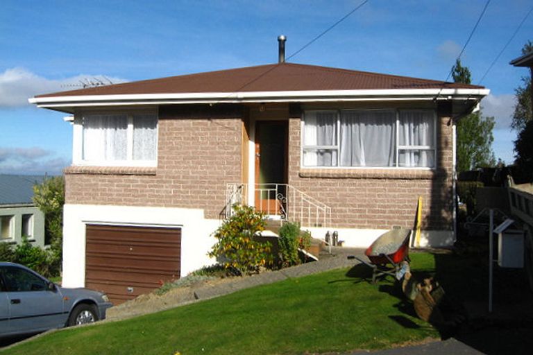 Photo of property in 7 Larkins Street, Helensburgh, Dunedin, 9010