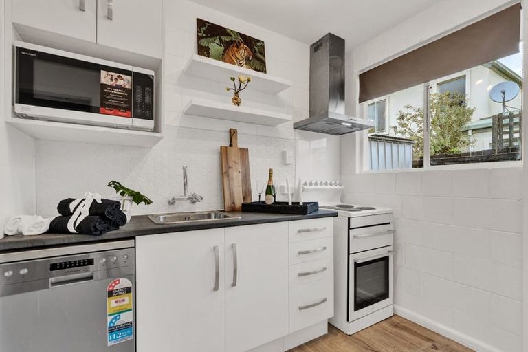 Photo of property in 2/65 Champion Street, Edgeware, Christchurch, 8013