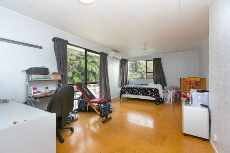 Photo of property in 12 Winstone Place, Highlands Park, New Plymouth, 4312