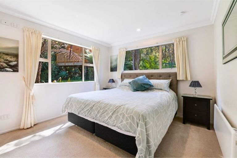 Photo of property in 6 Chenery Road, Red Beach, 0932