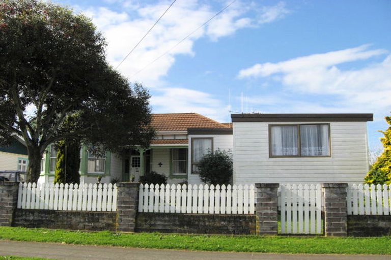 Photo of property in 12 Kings Avenue, Gonville, Whanganui, 4501