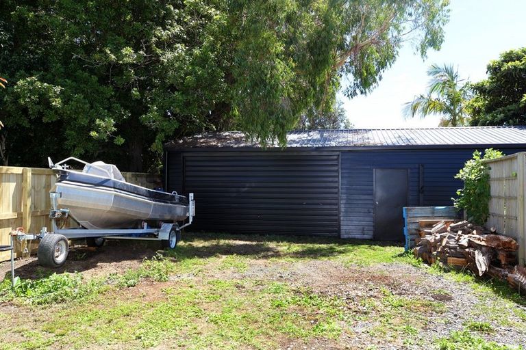Photo of property in 11-13 Kuku Street, Te Awanga, 4102