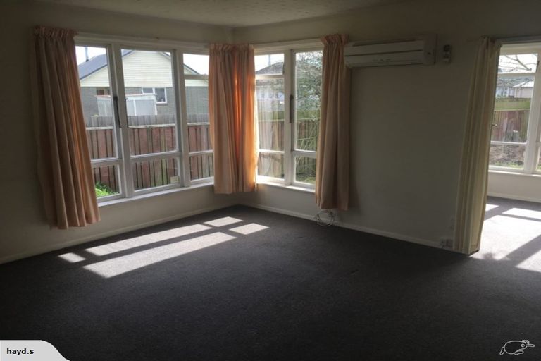 Photo of property in 3 Paddington Street, Northcote, Christchurch, 8052
