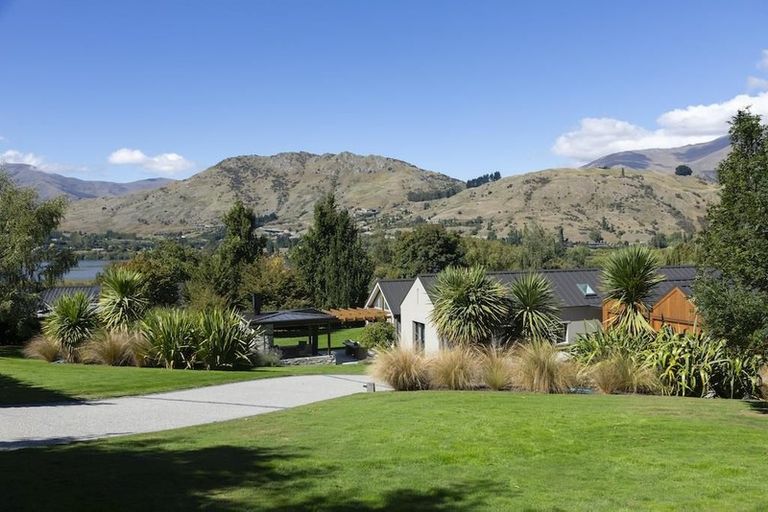 Photo of property in 8 Marshall Avenue, Lake Hayes, Queenstown, 9371