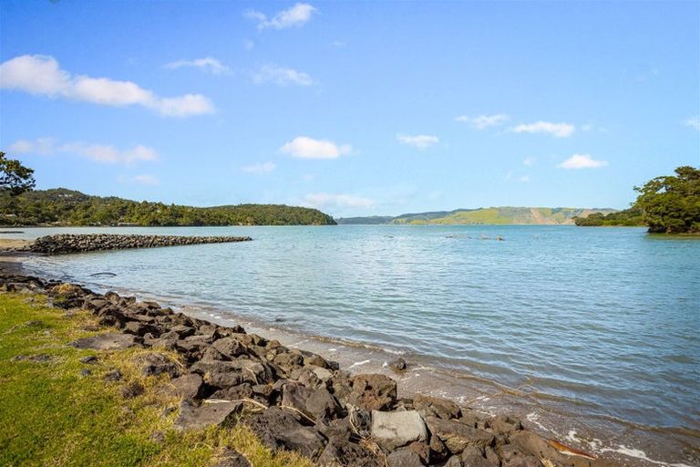 Photo of property in 1260 Huia Road, Huia, Auckland, 0604