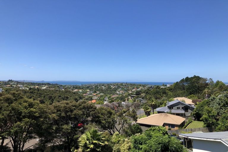Photo of property in 947 East Coast Road, Torbay, Auckland, 0630