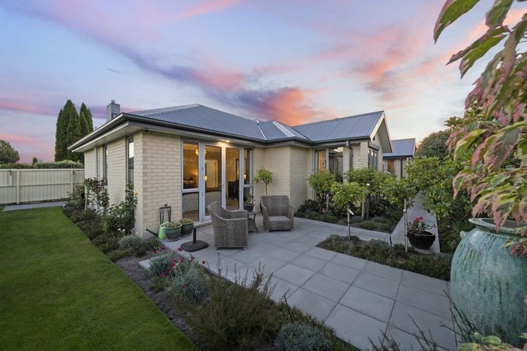 Photo of property in 10 Brookwater Avenue, Northwood, Christchurch, 8051