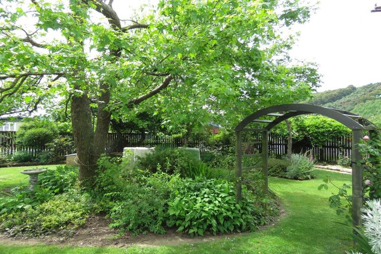 Photo of property in 83 Dick Street, Reefton, 7830