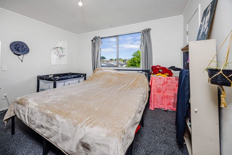 Photo of property in 1/27 Silver Creek Road, Weymouth, Auckland, 2103