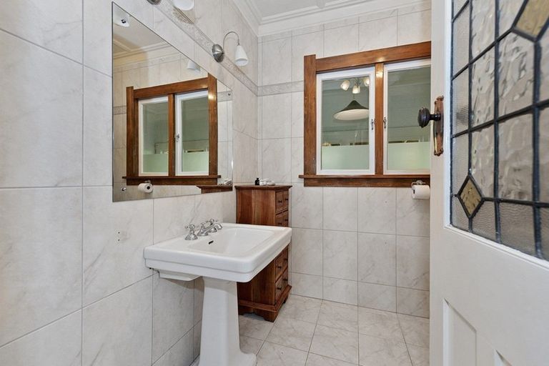 Photo of property in 14 Little London Lane, Hamilton Central, Hamilton, 3204