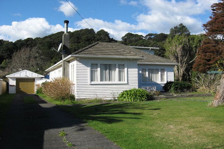 Photo of property in 8 Moohan Street, Wainuiomata, Lower Hutt, 5014