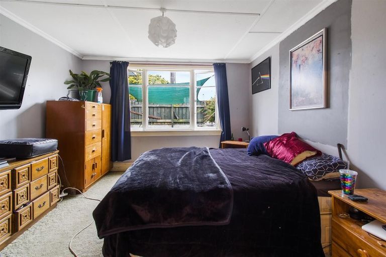 Photo of property in 12 Rhodes Street, Waimate, 7924