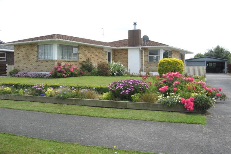 Photo of property in 24 Cargill Avenue, Feilding, 4702