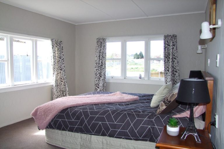 Photo of property in 52 Ajax Street, Milton, 9220