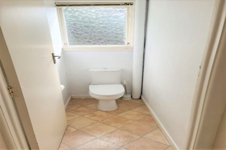 Photo of property in 211 Lake Road, Belmont, Auckland, 0622