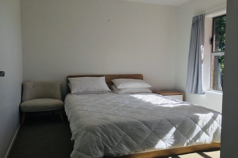 Photo of property in 2/152 Manuka Road, Bayview, Auckland, 0629