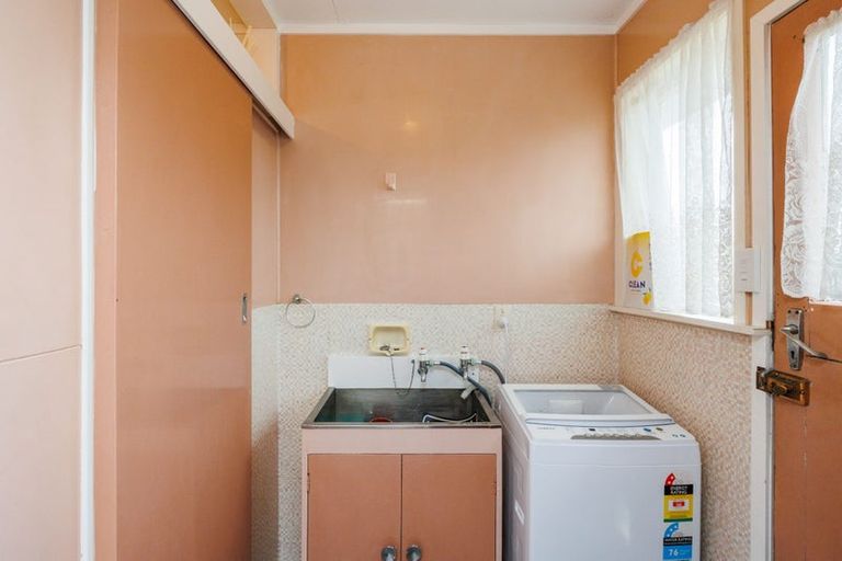 Photo of property in 19 Blenheim Place, Feilding, 4702