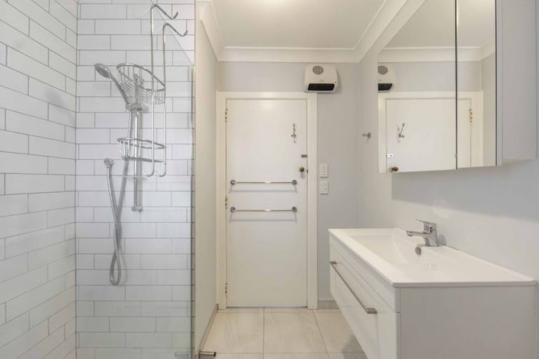 Photo of property in 15 Macfarlane Street, Hamilton East, Hamilton, 3216