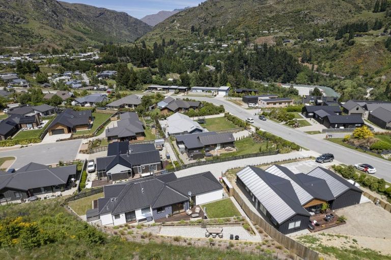 Photo of property in 22 Morning Star Terrace, Arthurs Point, Queenstown, 9371