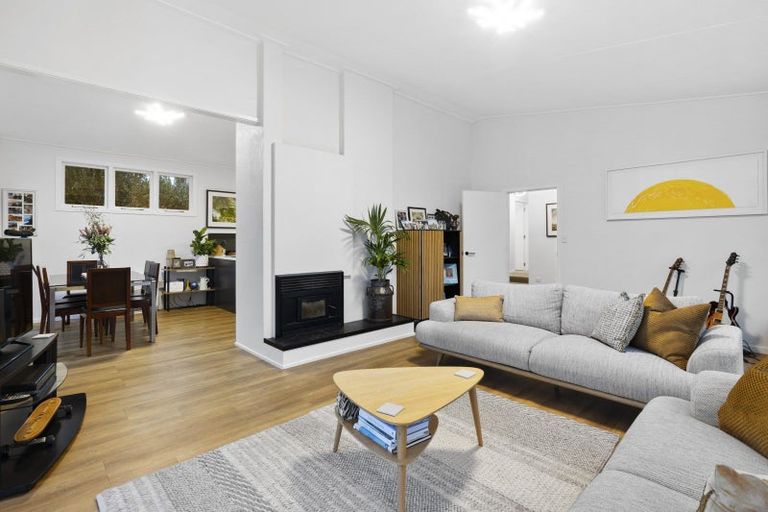 Photo of property in 77 Easther Crescent, Kew, Dunedin, 9012