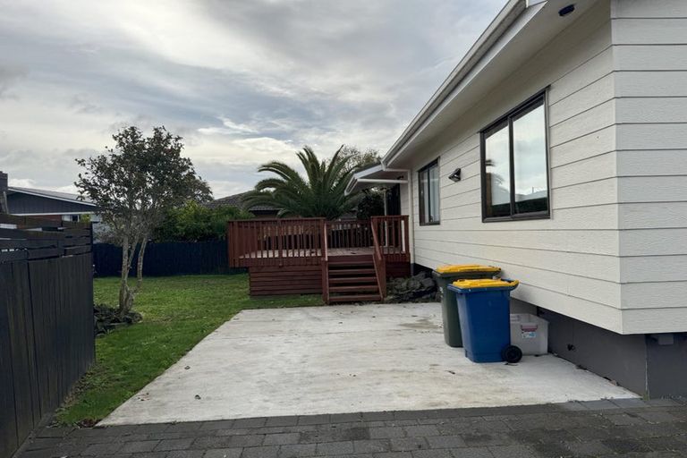 Photo of property in 49 Norcross Avenue, Henderson, Auckland, 0612