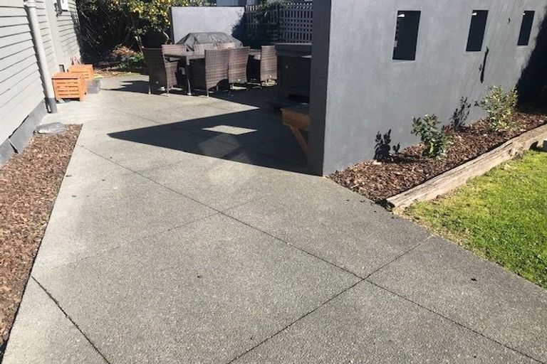 Photo of property in 4 Crichton Place, Havelock North, 4130