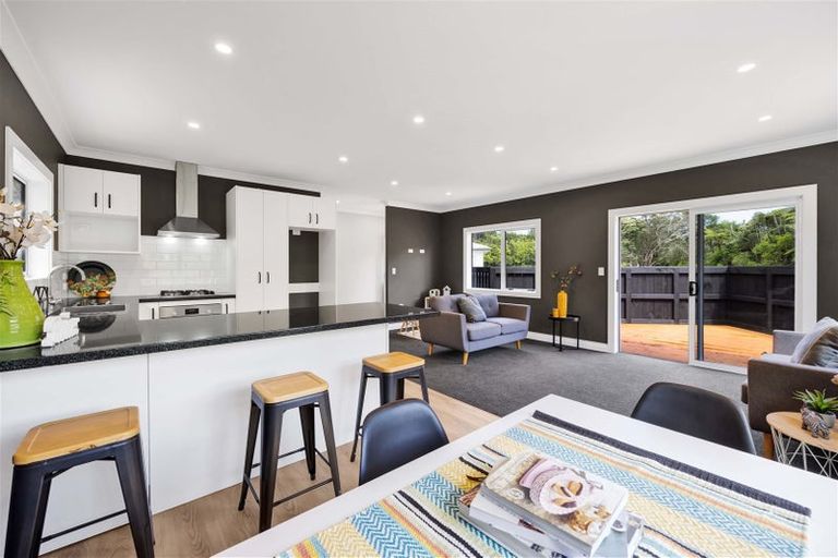 Photo of property in 23b Heta Road, Highlands Park, New Plymouth, 4312