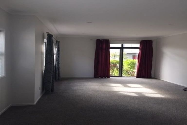 Photo of property in 4 Teal Way, Hobsonville, Auckland, 0616