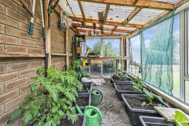 Photo of property in 127 Bridge Street, Coalgate, 7673