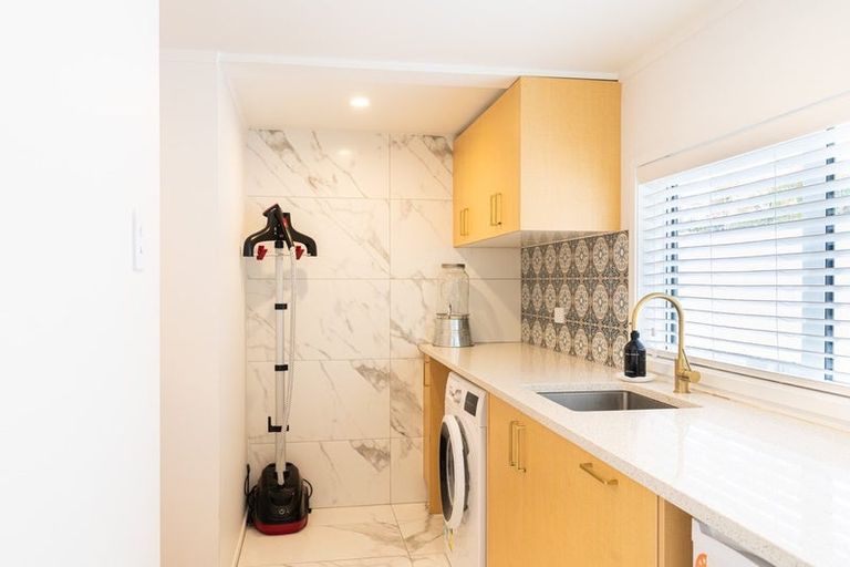 Photo of property in 5a William Street, Takapuna, Auckland, 0622