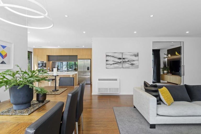 Photo of property in 51 Innes Road, St Albans, Christchurch, 8052