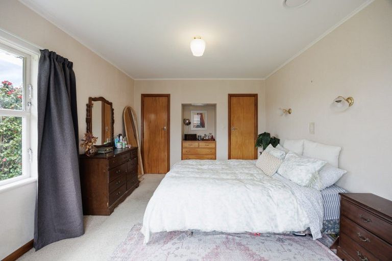 Photo of property in 18 Pembroke Street, Taradale, Napier, 4112