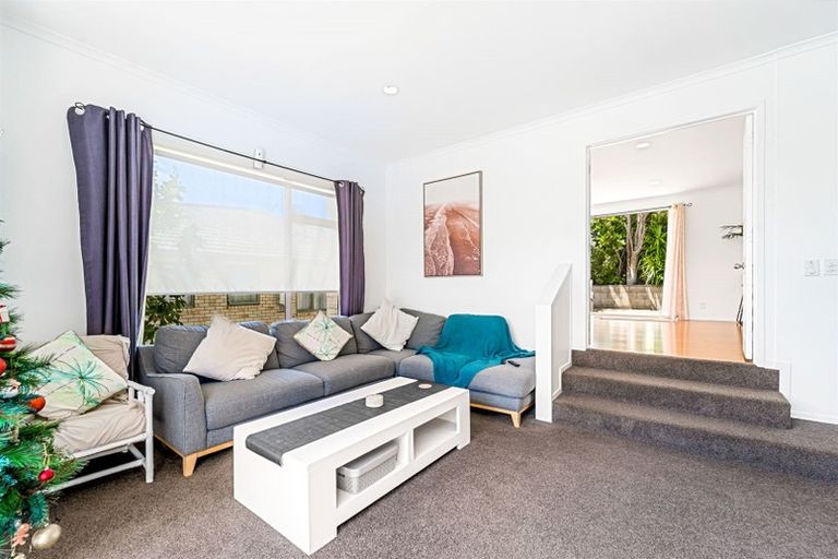 Photo of property in 22 Cascaden Road, Gulf Harbour, Whangaparaoa, 0930