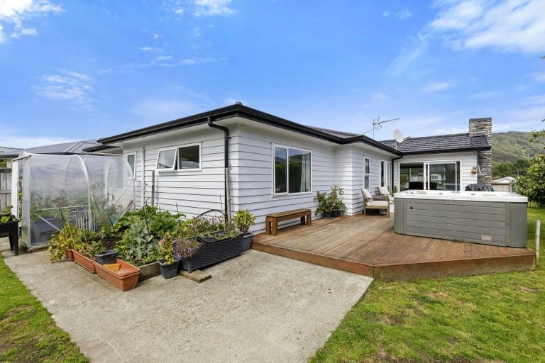Photo of property in 38 Brian Morgan Terrace, Wainuiomata, Lower Hutt, 5014