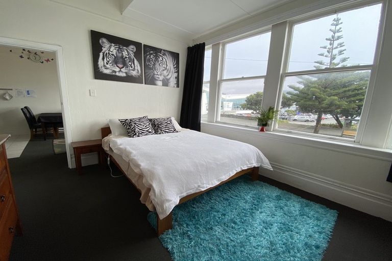 Photo of property in 156a Oriental Parade, Oriental Bay, Wellington, 6011