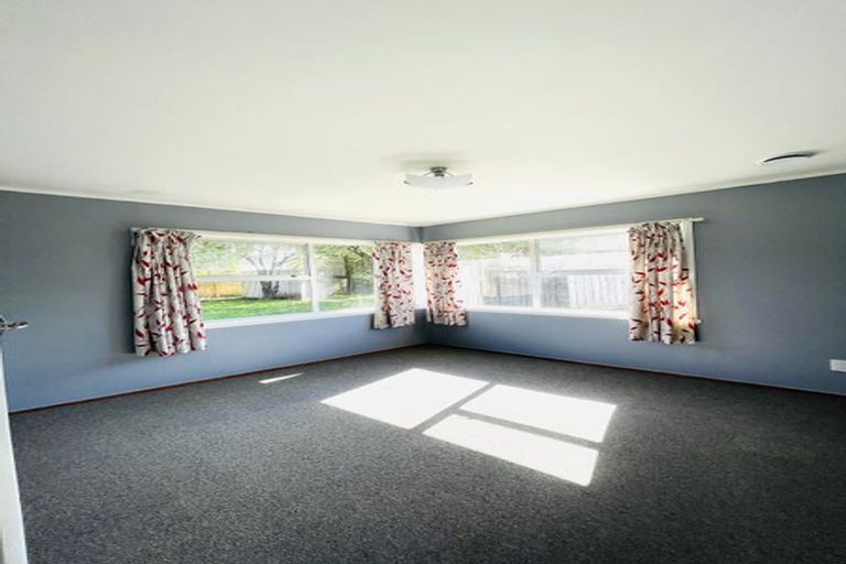Photo of property in 43 Kurnell Drive, Botany Downs, Auckland, 2010