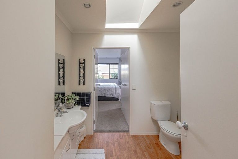 Photo of property in 22 Lakeridge Close, Rangatira Park, Taupo, 3330