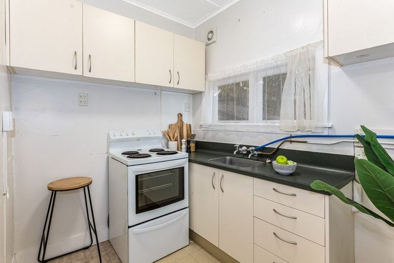 Photo of property in 196 Evans Bay Parade, Roseneath, Wellington, 6021