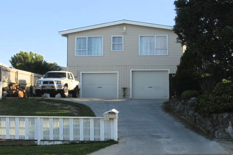 Photo of property in 48 Main Road, Titahi Bay, Porirua, 5022