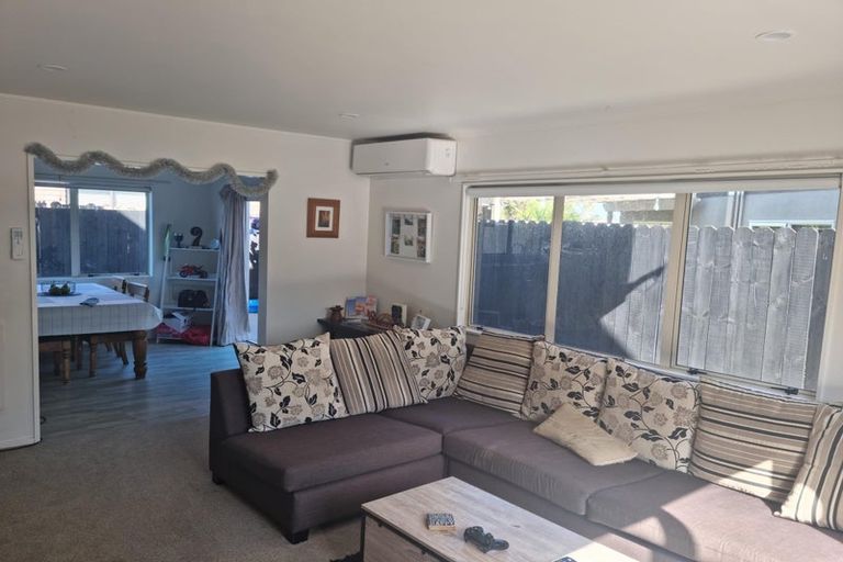 Photo of property in 2/96 Frank Nobilo Drive, Golflands, Auckland, 2013