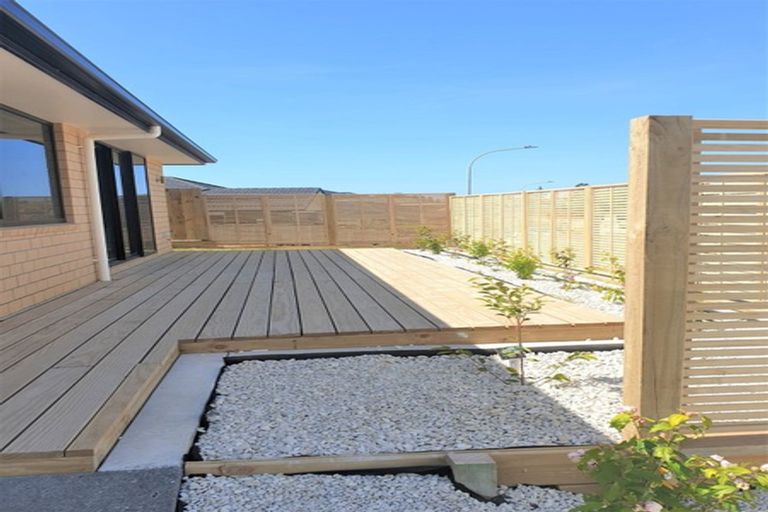 Photo of property in 3 Frederick Place, Whalers Gate, New Plymouth, 4310