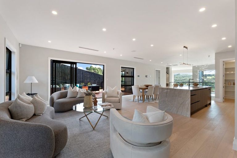Photo of property in 9 Halcyon Bay Lane, Wainui, 0992