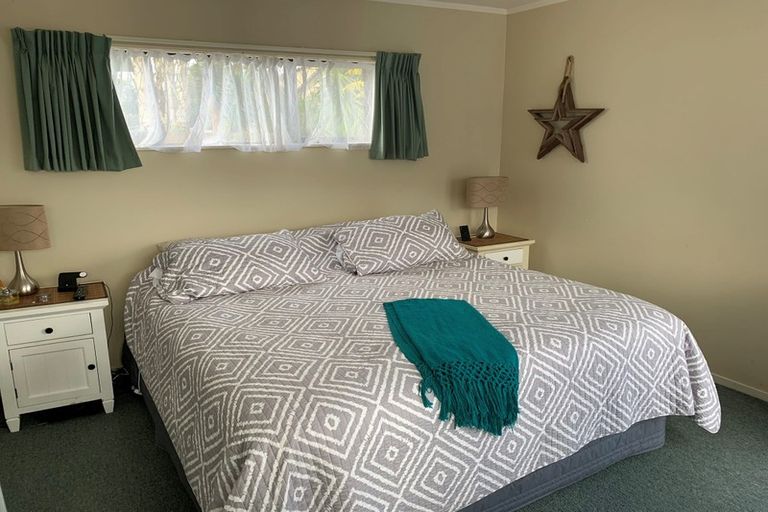 Photo of property in 32a Pine Road, Orewa, 0931