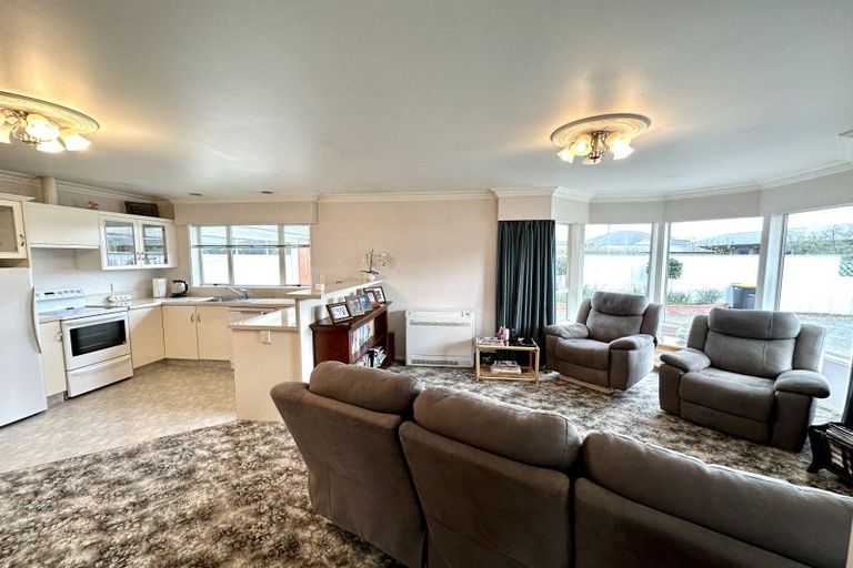 Photo of property in 11 Kakapo Street, Waikiwi, Invercargill, 9810