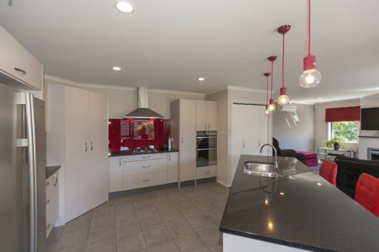 Photo of property in 27 Telford Way, Raumati Beach, Paraparaumu, 5032