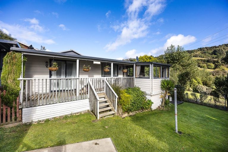 Photo of property in 73 Wakari Road, Halfway Bush, Dunedin, 9010